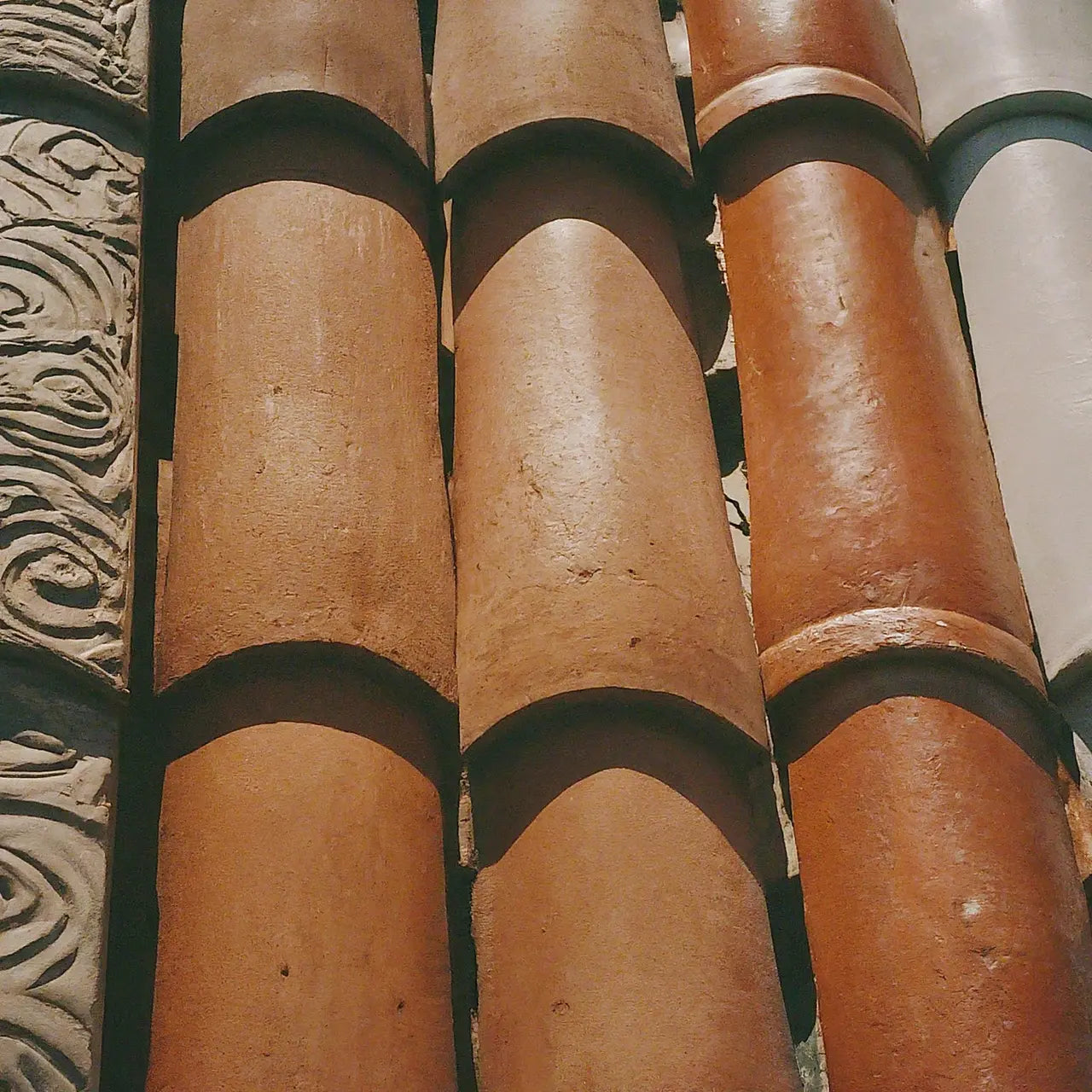 Primitive Tile Transforming Spaces: The Enduring Appeal of Rustic Tiles – Tilehouz