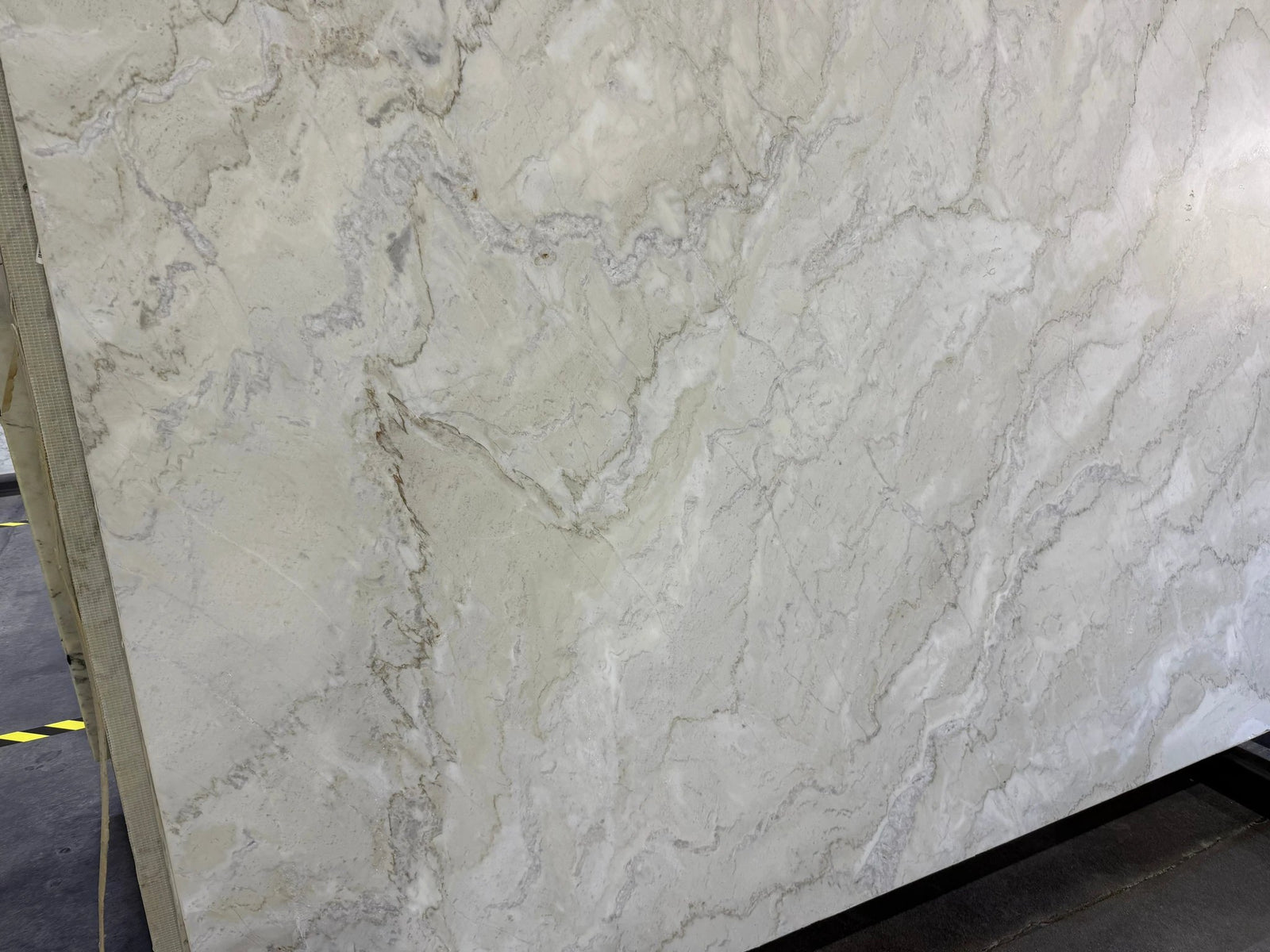 Marble Dolce Vita polished slab 3/4 by Tilehouz, 120 x 71, cream with gray veining