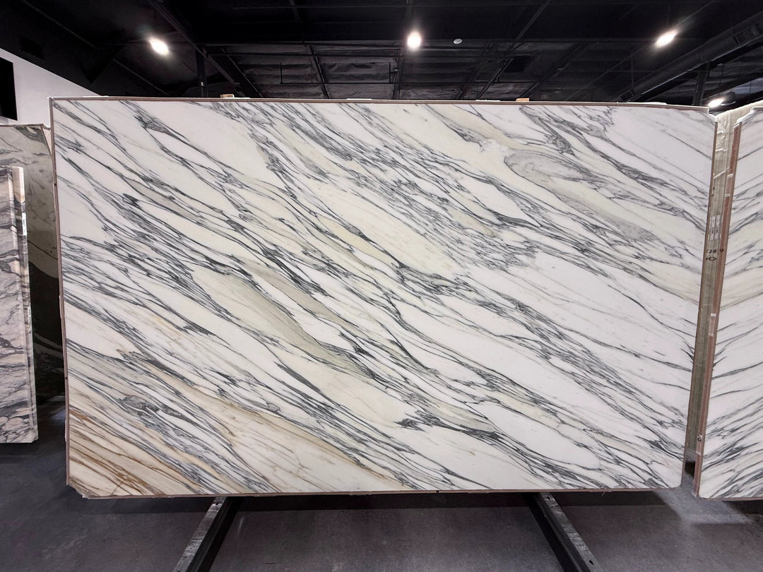 Arabescato Corchia marble slab by Tilehouz, honed finish, 116 x 71 for countertops