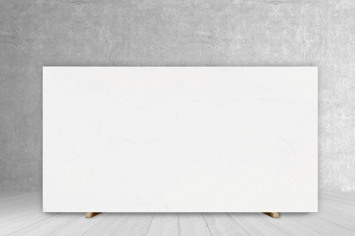 Tilehouz AQ Calacatta Bianco quartz slab, polished finish, 126 x 63 cm countertop