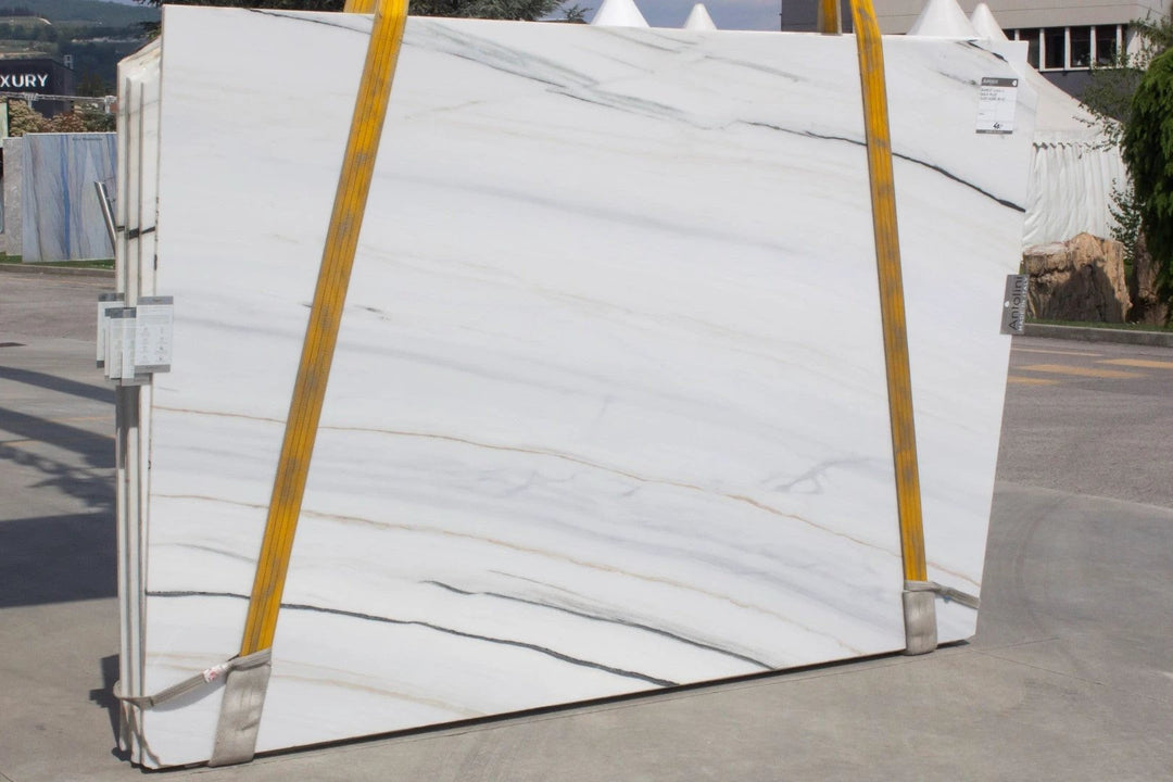 Marble slab Tilehouz Bianco Lasa Covelano Gold Plus, white with gray veining, polished countertop