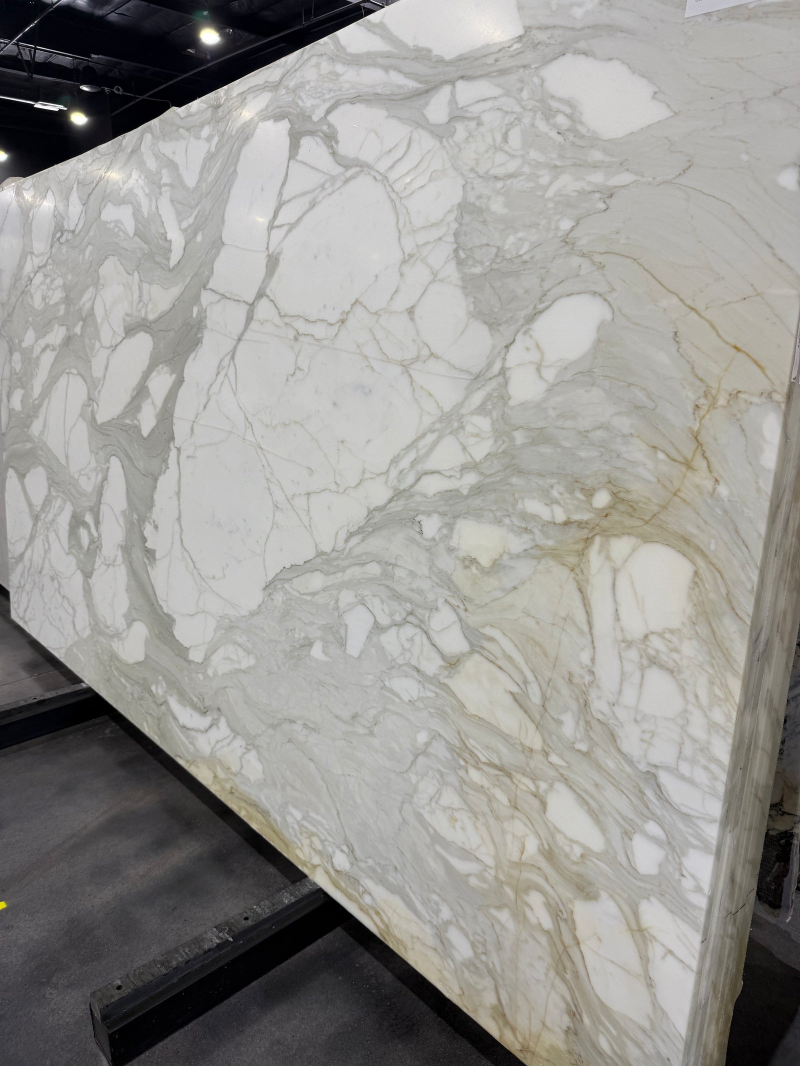Calacatta Borghini Extra marble slab by Tilehouz for countertops, white with gray veining.
