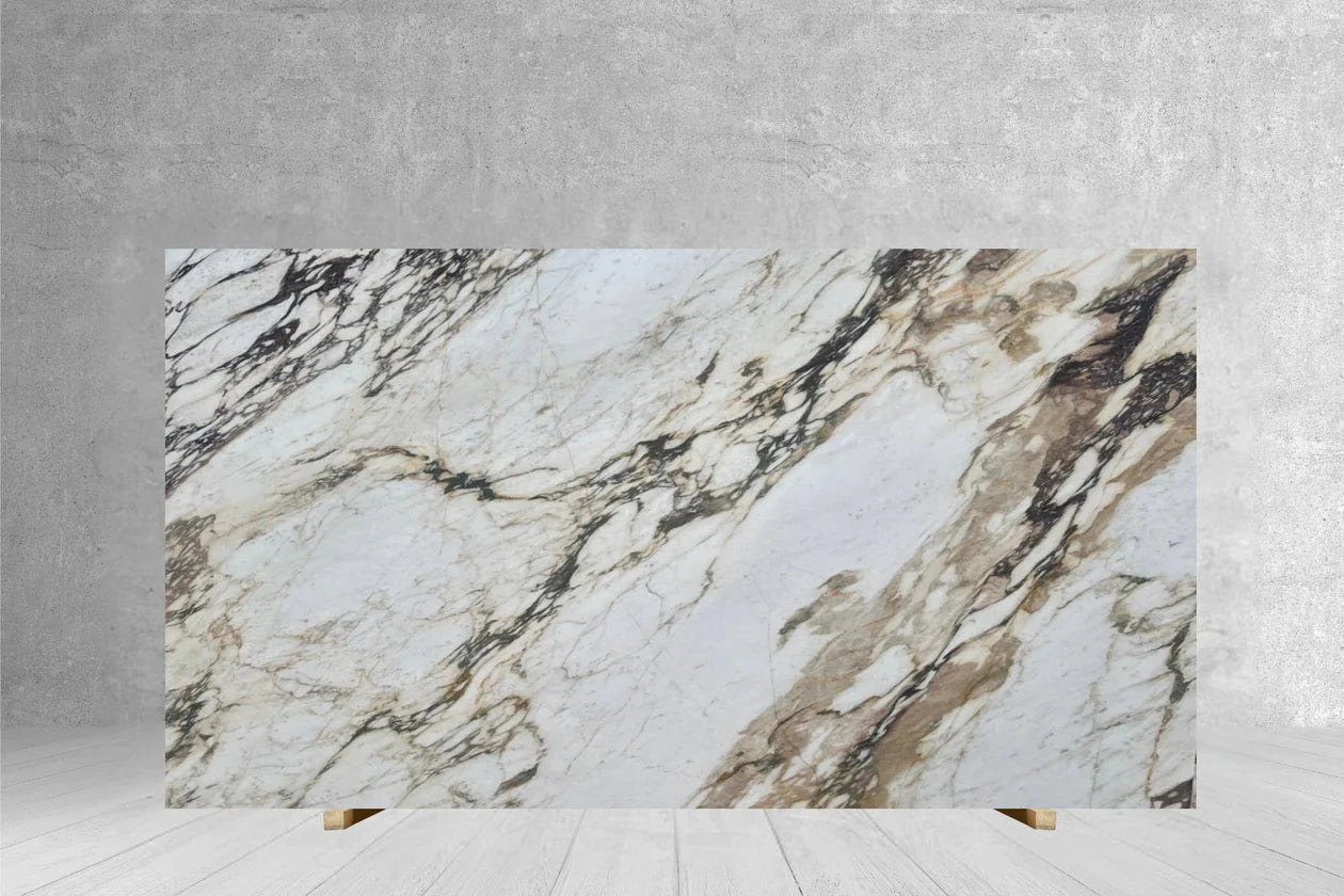 Marble Slab Tilehouz Calacatta Viola Supreme Honed, 127x80 cm, white with bold veining.