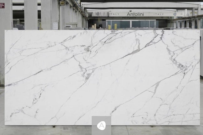 Porcelain slab STATUARIO FANTASTICO, polished white with gray veining; 126 x 63, Tilehouz countertops