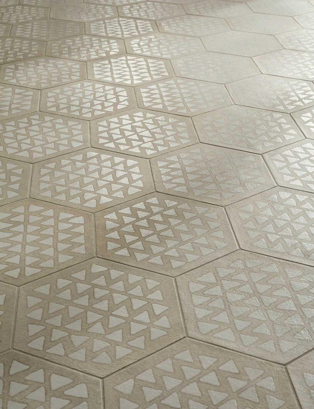 Terracreta Intarsio Argilla hexagon porcelain tile beige with white triangle pattern, Tilehouz