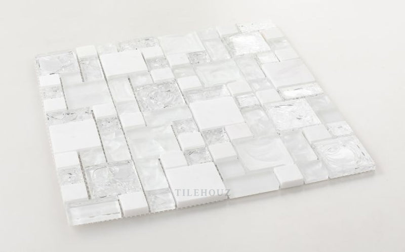 Icy Pure 12 X Glass Mosaic Tile