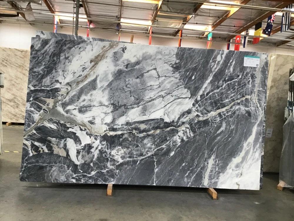 Marble slab Aurora Grigia, polished with bold gray and white veining, 118 x 67 cm, countertop material