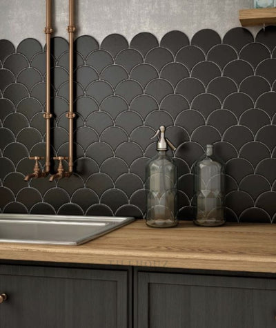 Scale Fan Black Matte 4 X 5 Ceramic Tile