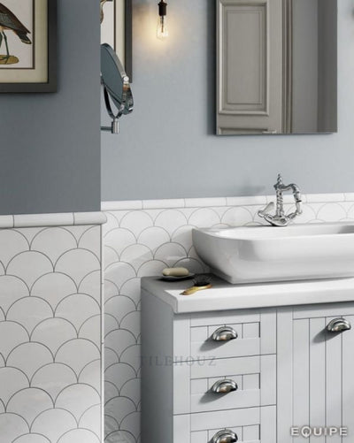Scale Fan White Matte 4 X 5 Ceramic Tile