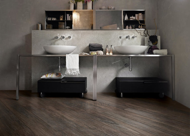 Selection Oak Black Grip 6 X 36 Porcelain Tiles